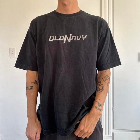 Vintage Y2K Black Rubber Silver Metallic Old Navy Logo Tee - Picture 7 of 8